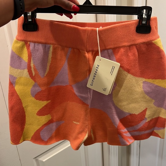 PepperMayo Matching Cropped Tank and Shorts set - Picture 4 of 5